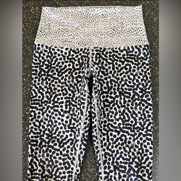 RARE Lululemon Wunder Under Crop II Full-On Luon (Roll Down) Yoga Run Workout - Picture 11 of 16